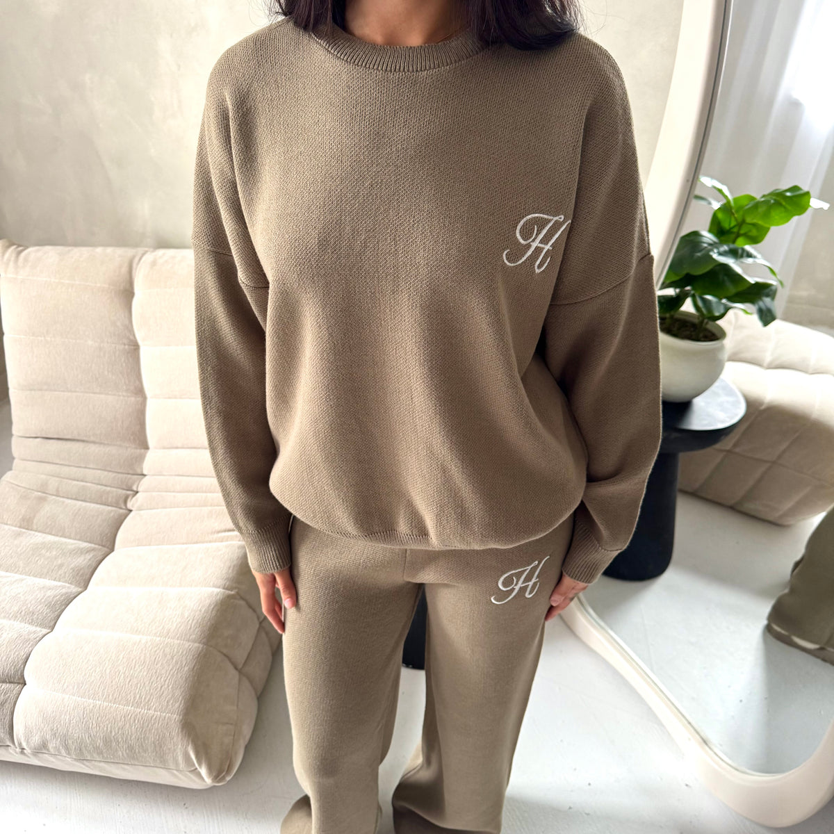 Lili Mocha 'H' Logo Embroidery Loungewear Comfy Set