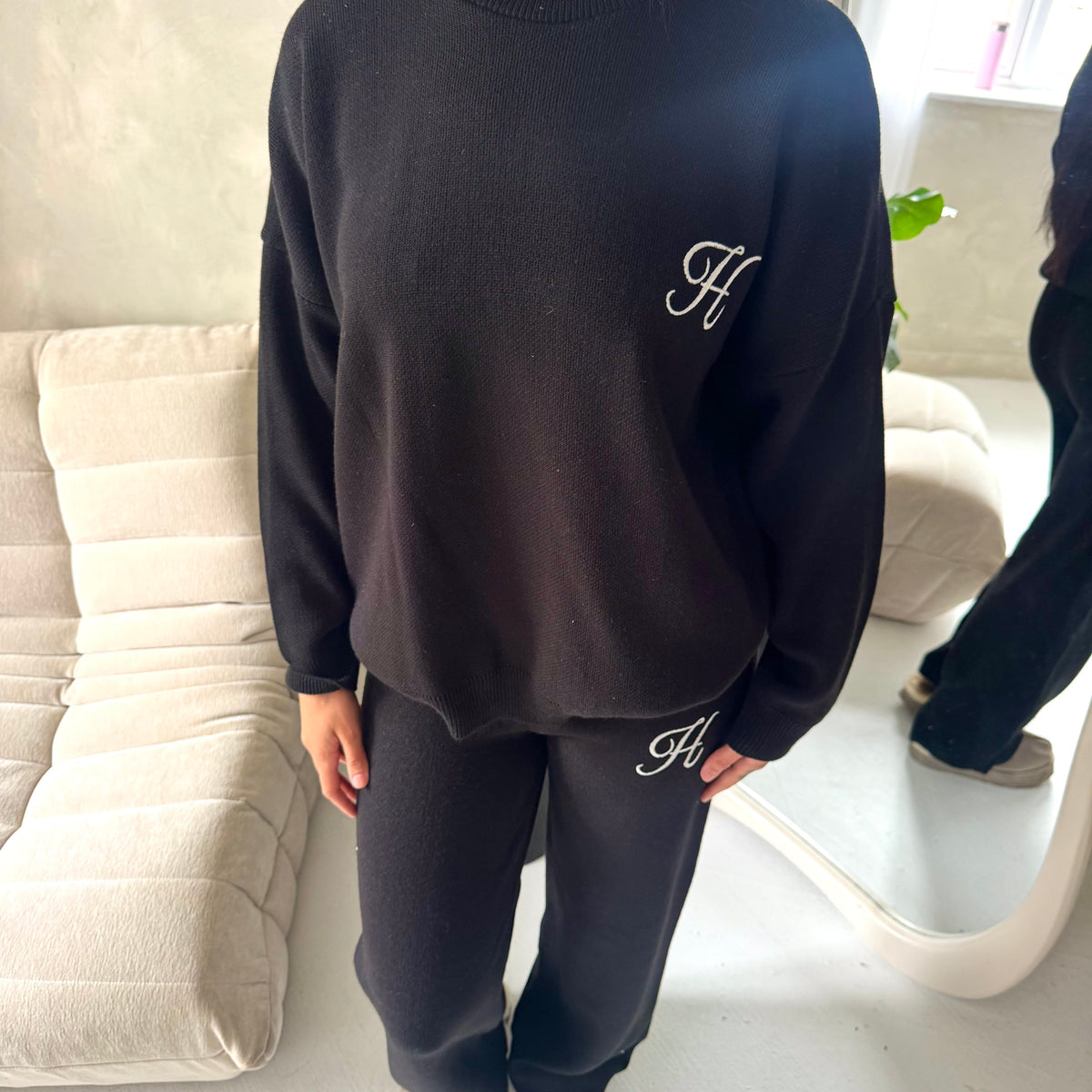 Lili Black 'H' Logo Embroidery Loungewear Comfy Set