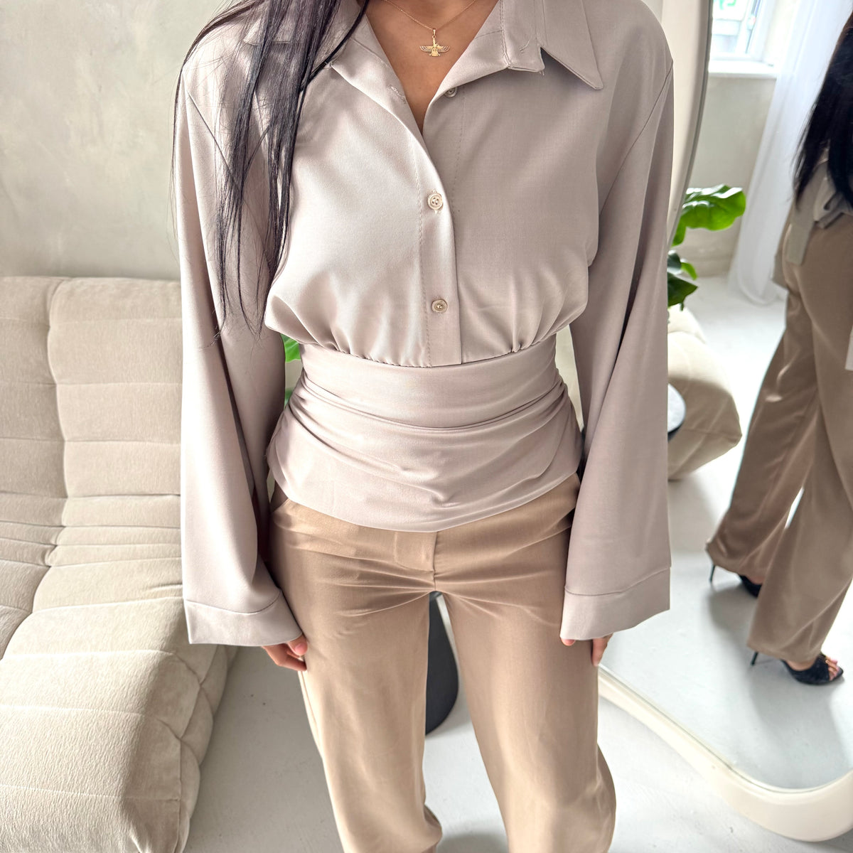 Layl Mocha Plain Cinch Waist Collar Top
